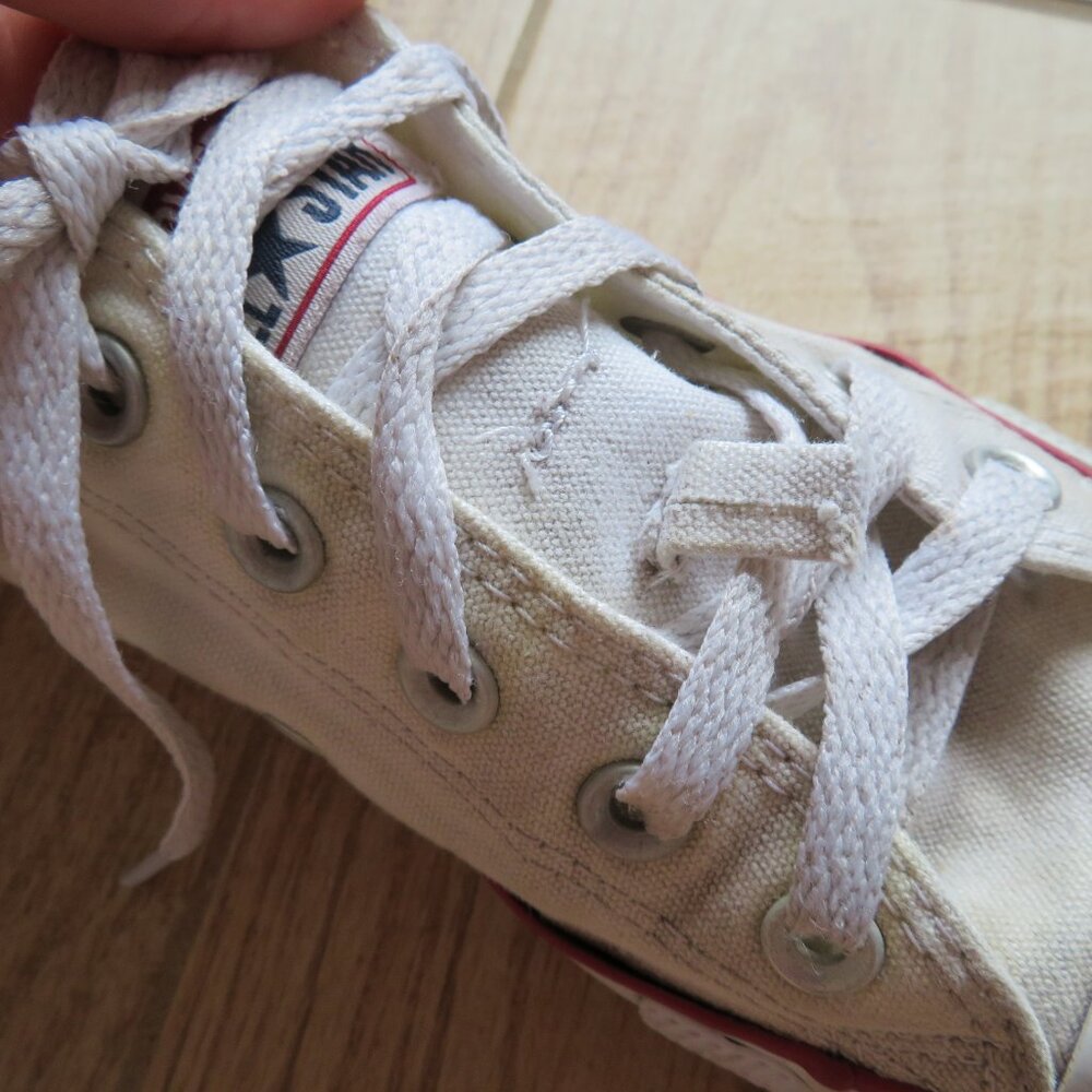 Converse Chuck Taylor All Star White Low Top Sneakers Women's 6 Men's 4 - Picture 7 of 11